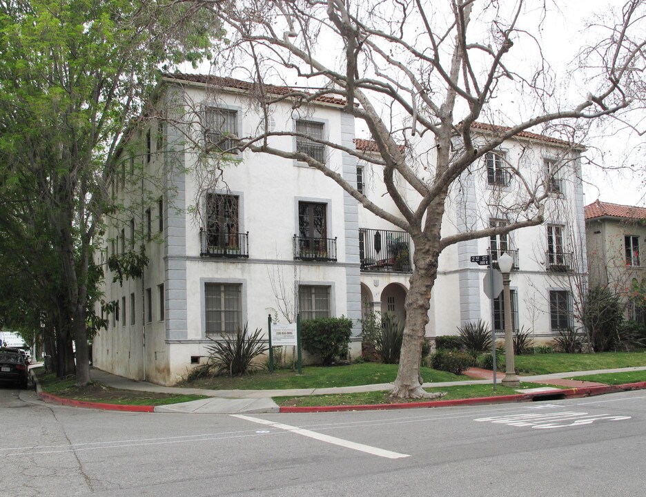 181 S Sycamore Ave in Los Angeles, CA - Foto de edificio