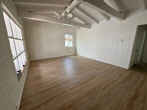 7140-42 La Jolla Blvd in San Diego, CA - Building Photo - Building Photo