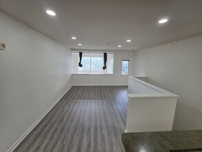 394 Hilton Rd, Unit 101 in Ferndale, MI - Foto de edificio - Building Photo