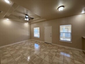710 Alta Vista Dr in Laredo, TX - Building Photo - Building Photo