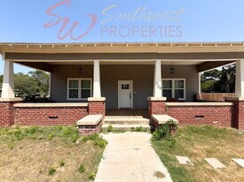 939 W Frey in Stephenville, TX - Building Photo