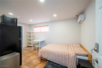 100 N Ocotillo St in Henderson, NV - Building Photo - Building Photo