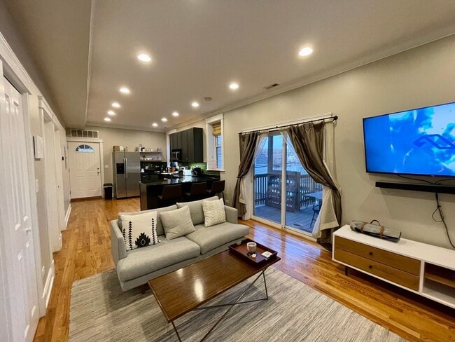 3708 W Wrightwood Ave in Chicago, IL - Building Photo - Building Photo
