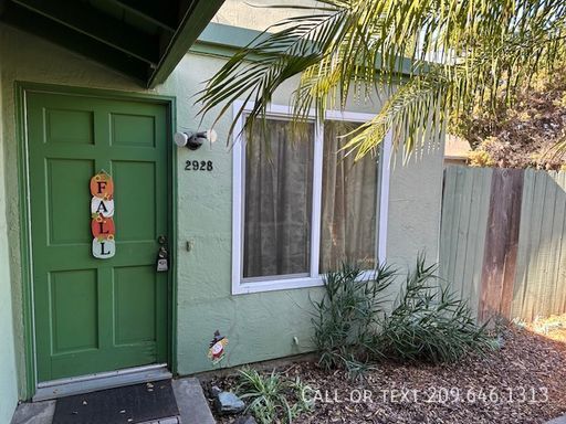 2928 Whittier Ct in Stockton, CA - Foto de edificio