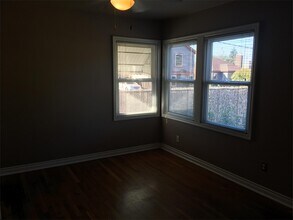 1625 N Holman St in Portland, OR - Building Photo - Building Photo