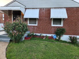 4706 Roxie St in St. Louis, MO - Building Photo