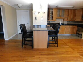 184 Pequot Ave in New London, CT - Building Photo - Building Photo