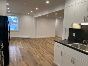 1316 E Chocolate Ave in Hershey, PA - Building Photo - Building Photo