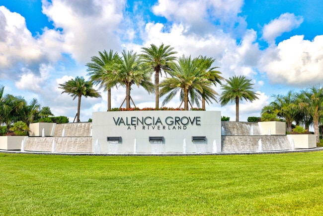 11886 SW Poseidon Way in Port St. Lucie, FL - Building Photo - Building Photo