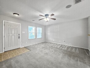128 Gatewood Bay in Cibolo, TX - Building Photo - Building Photo