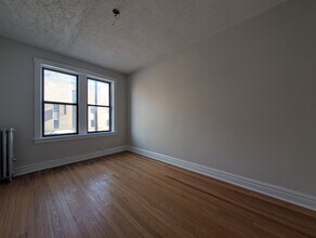 1542 N Kedzie Ave in Chicago, IL - Building Photo - Building Photo