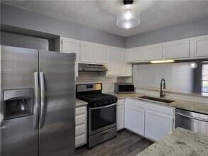 6596 Wellington Square in Norcross, GA - Building Photo - Building Photo