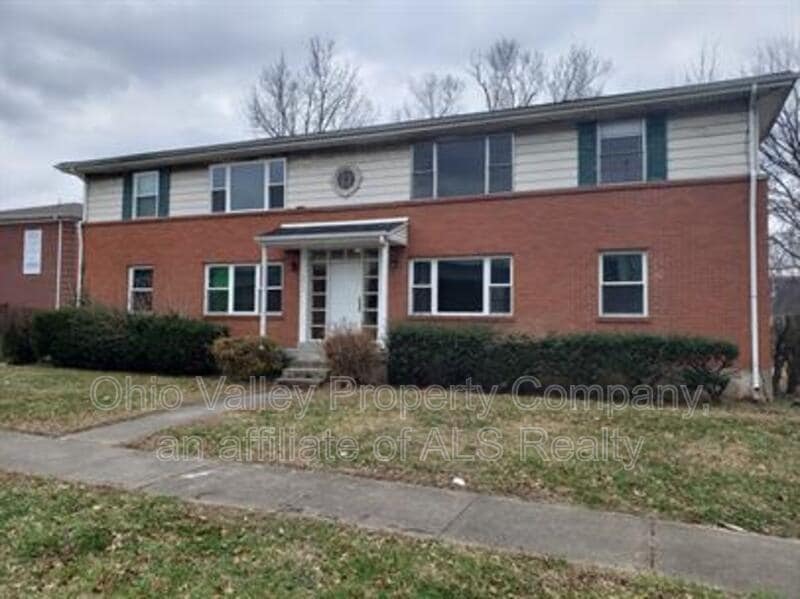 3540 Brockton Ln in Louisville, KY - Building Photo