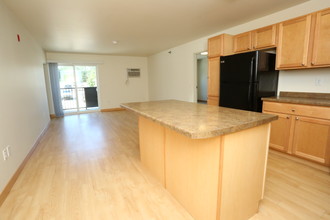 Badlands Apartments in Williston, ND - Building Photo - Interior Photo