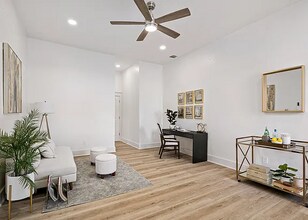 506 E Evergreen St in San Antonio, TX - Building Photo - Building Photo