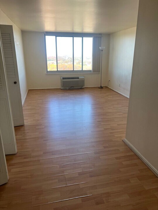 9701 Fields Rd in Gaithersburg, MD - Building Photo
