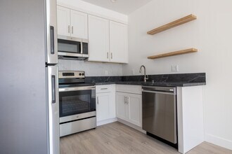 4643 Pickford St in Los Angeles, CA - Building Photo - Building Photo