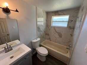 9320 Grandfield Rd in Thonotosassa, FL - Building Photo - Building Photo