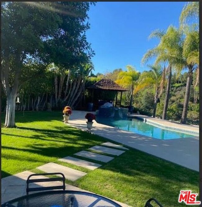 3761 Sheridge Dr in Los Angeles, CA - Building Photo - Building Photo