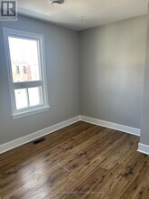 240-240 Marier Ave in Ottawa, ON - Building Photo - Building Photo