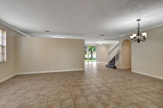 9721 Wyeth Ct in Wellington, FL - Foto de edificio - Building Photo