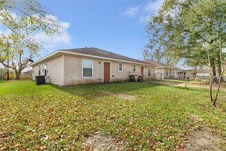 1018 Glendale St, Unit 1018 in Dayton, TX - Building Photo - Building Photo