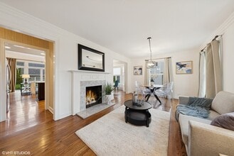 824 S Grant St in Hinsdale, IL - Building Photo - Building Photo