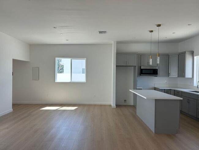 9308 E Ave T in Littlerock, CA - Building Photo - Building Photo