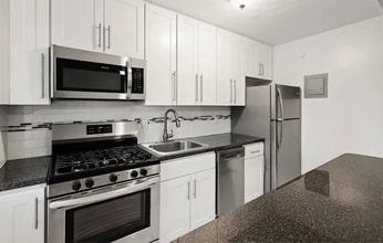 345 Broad St, Unit 2 in Red Bank, NJ - Building Photo - Building Photo