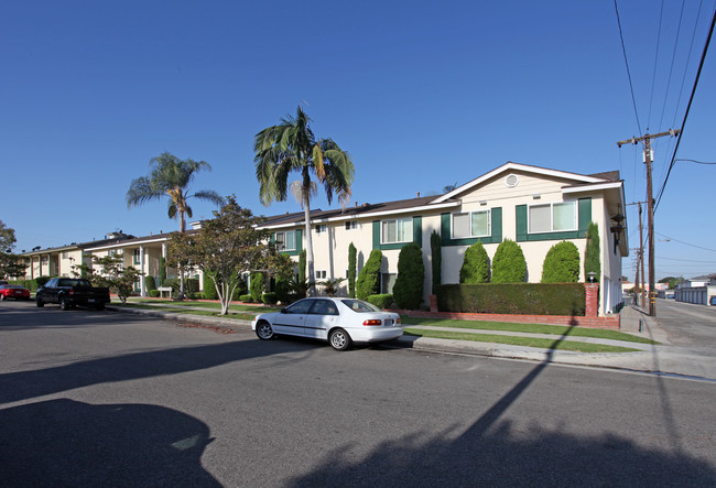 The Bostonian Apartments in Whittier, CA - Building Photo - Building Photo