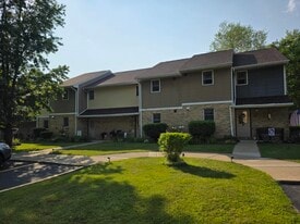 Seneca Woods Apartments in Seneca, PA - Building Photo