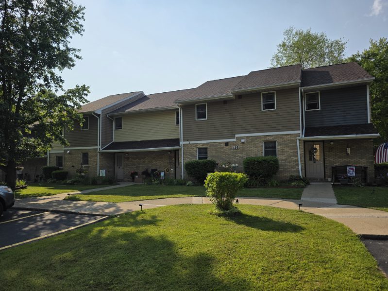 Seneca Woods Apartments in Seneca, PA - Foto de edificio