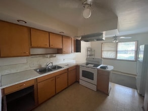 1302 E Mumford Dr in Urbana, IL - Building Photo - Building Photo