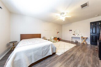 1910 Ruthie Run in Cedar Park, TX - Building Photo - Building Photo