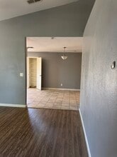 5619 E Pitt Ave in Fresno, CA - Building Photo - Building Photo