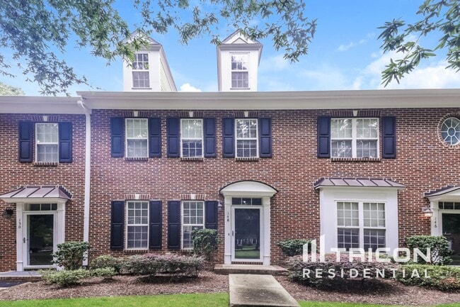 property at 148 W Savannah Rdg Rd