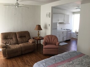 7552 Grand Blvd, Unit 2 in Port Richey, FL - Building Photo - Building Photo