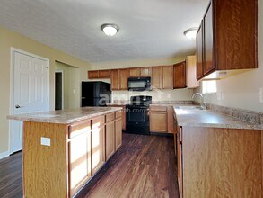 17193 Linda Way in Noblesville, IN - Foto de edificio - Building Photo