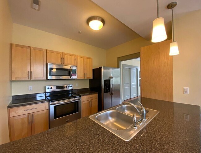 235 W Dodds St in Bloomington, IN - Building Photo - Building Photo