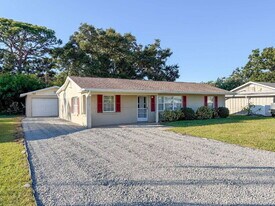 2714 Grand Cayman St in Sarasota, FL - Building Photo