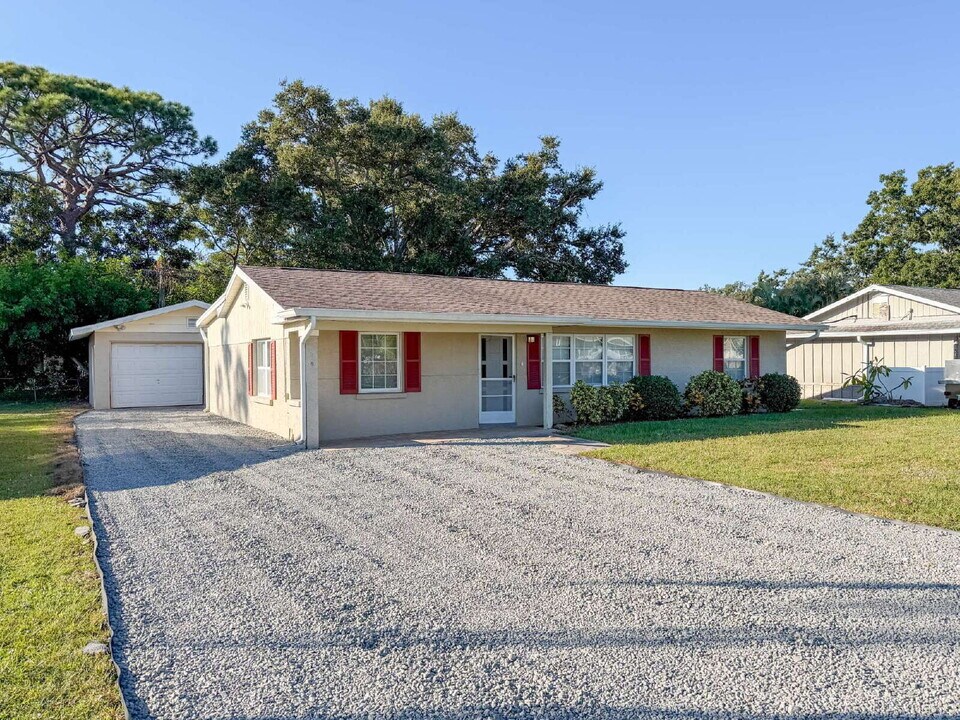 2714 Grand Cayman St in Sarasota, FL - Building Photo