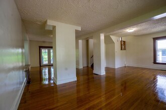 960 Lancaster Ave in Syracuse, NY - Building Photo - Building Photo