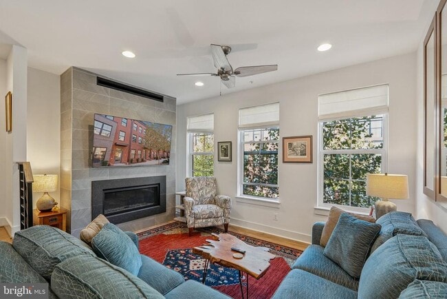 11225 Beaker St in Reston, VA - Building Photo - Building Photo