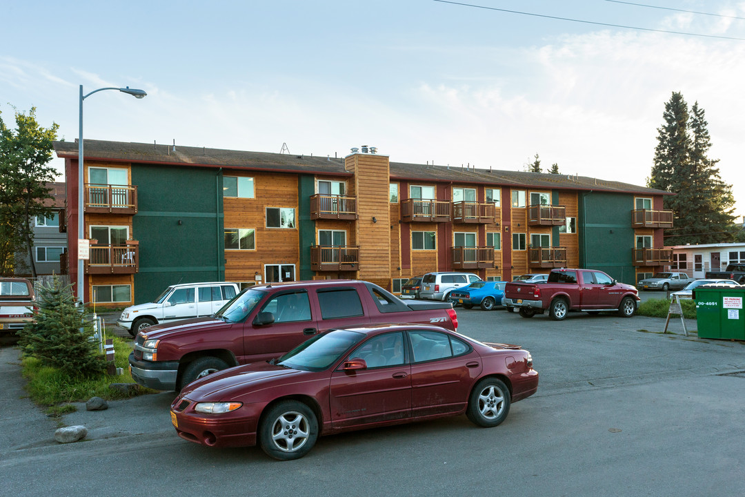 Cedarwood Apartments in Anchorage, AK - Building Photo