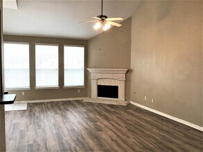 9123 E Lake Dr in Magnolia, TX - Building Photo - Building Photo
