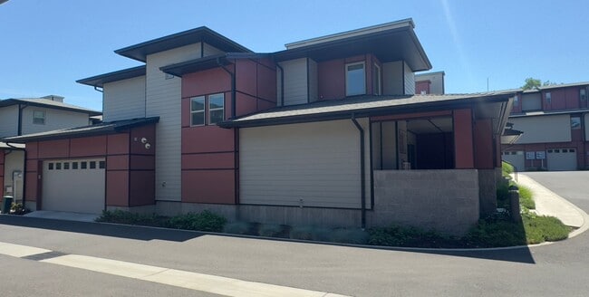 43 S Mountain Ave in Ashland, OR - Building Photo - Building Photo