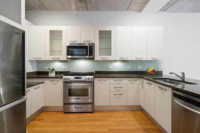 5430 N Sheridan Rd in Chicago, IL - Building Photo - Building Photo