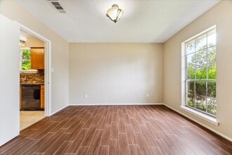 503 Mary Ann Dr in Friendswood, TX - Foto de edificio - Building Photo