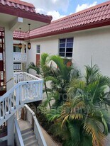 1012 Pearce Dr in Clearwater, FL - Building Photo
