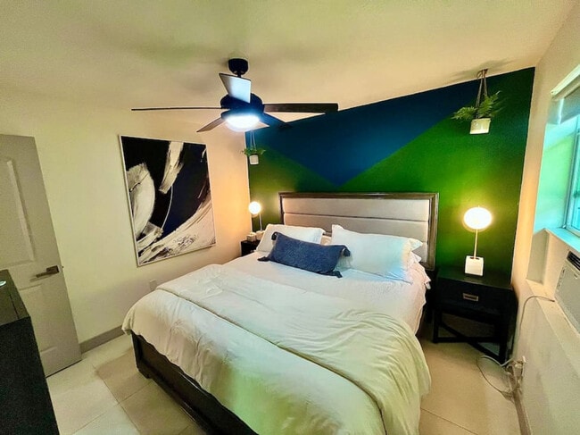 820 NE 14th Ave in Fort Lauderdale, FL - Building Photo - Building Photo